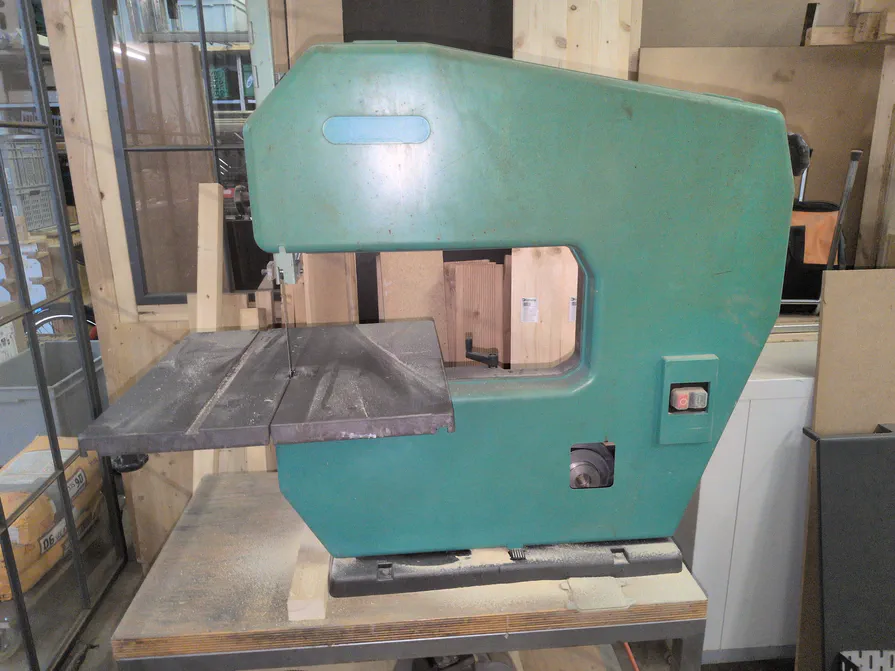 Band saw